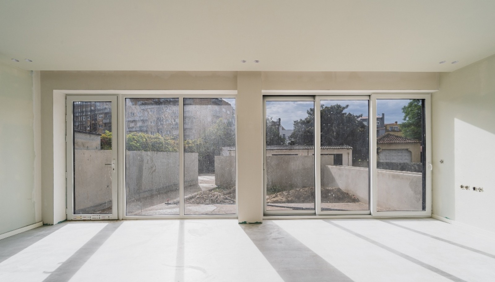 Apartamento T4 Duplex com jardim e varanda à venda nas Antas, Porto_347844