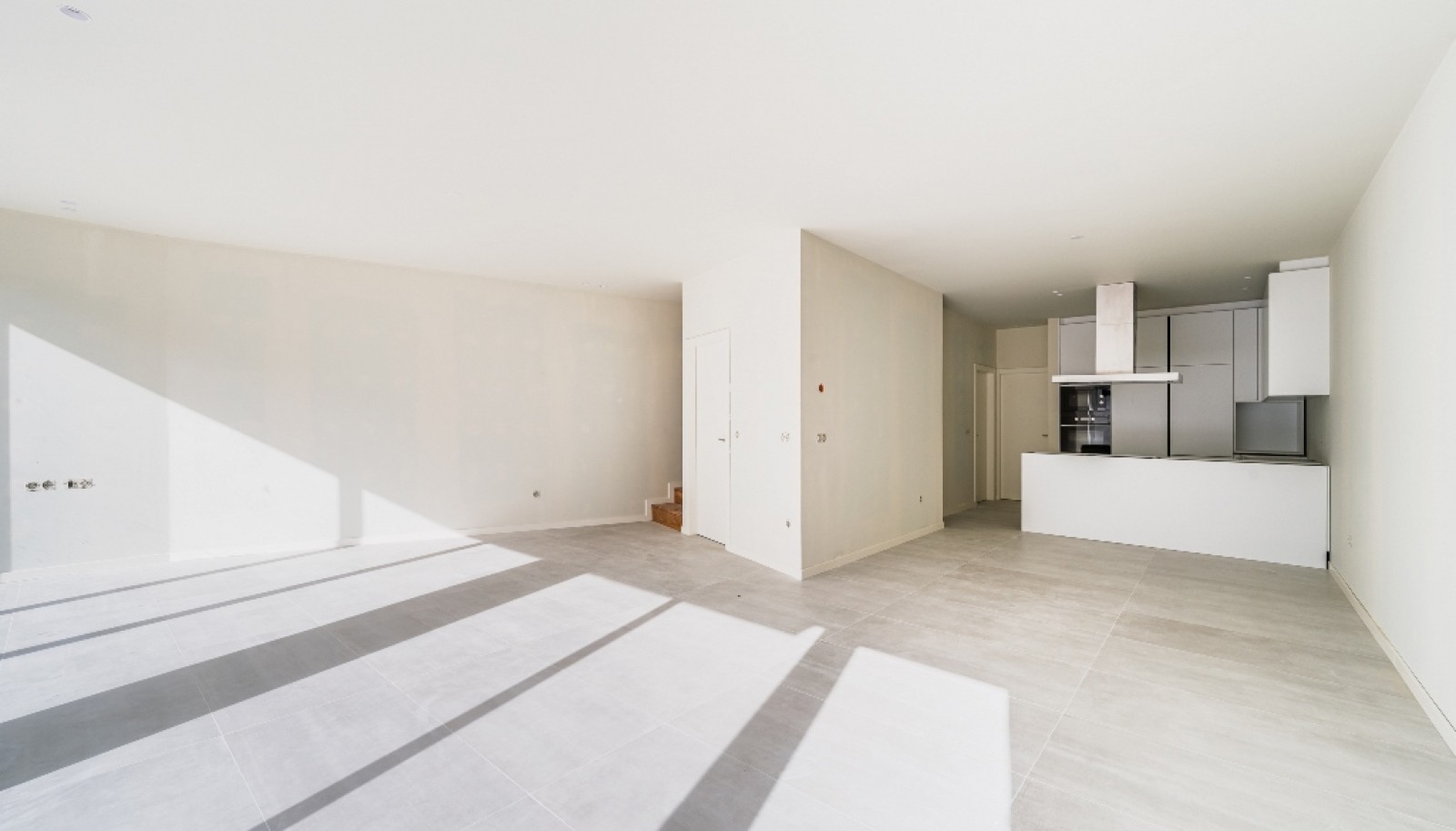 Apartamento T4 Duplex com jardim e varanda à venda nas Antas, Porto_347845