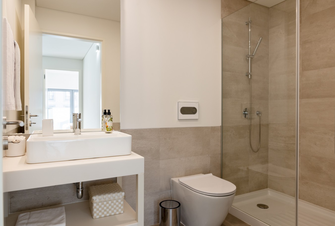 New villa with terrace, for sale, in V. N. Gaia, Portugal_348348