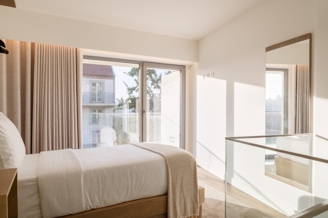 New villa with terrace, for sale, in V. N. Gaia, Portugal_348350