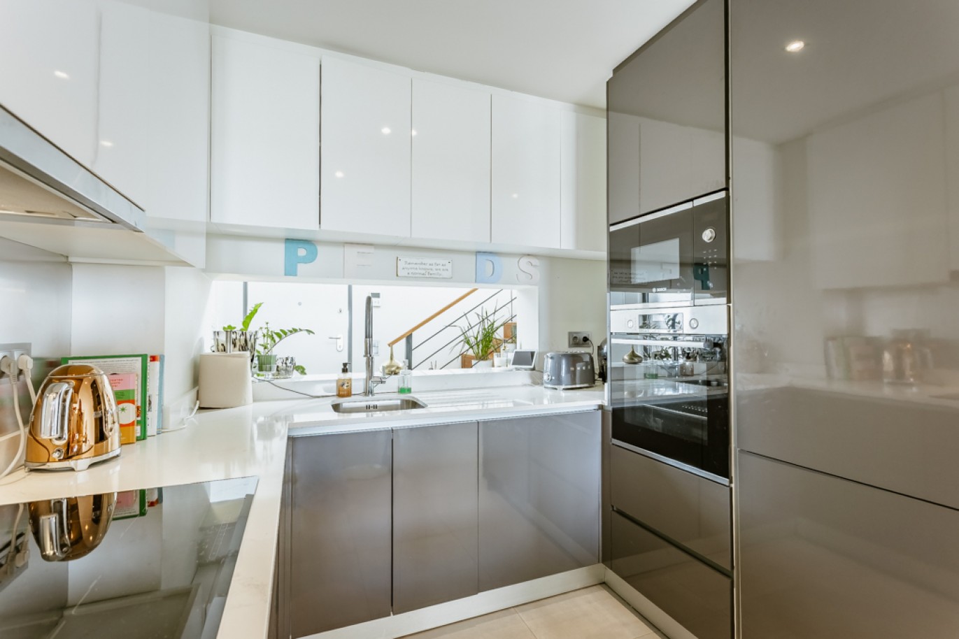 Moradia V4 com vista para rio Arade à venda em Lagoa, Algarve_349137