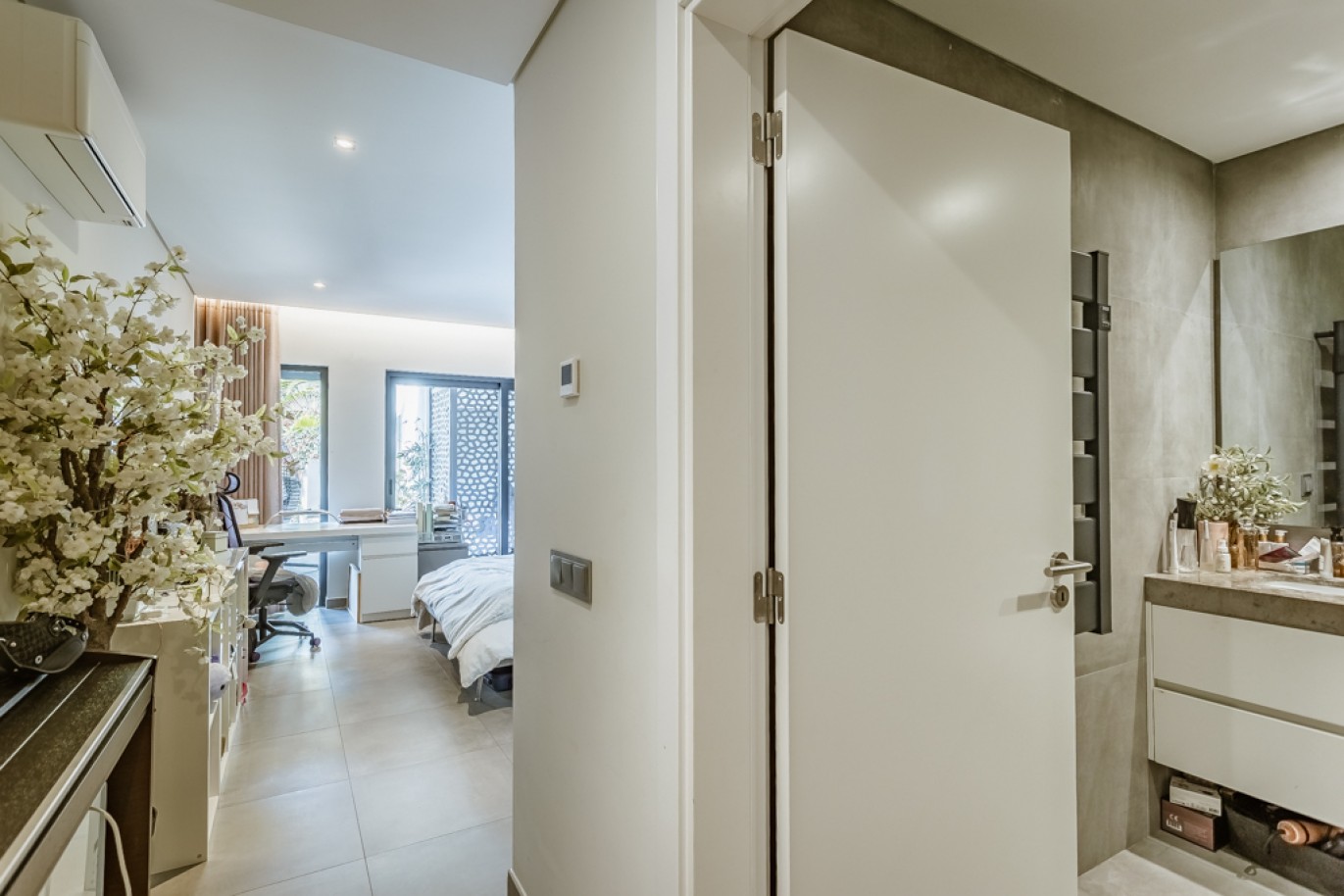 Moradia V4 com vista para rio Arade à venda em Lagoa, Algarve_349147