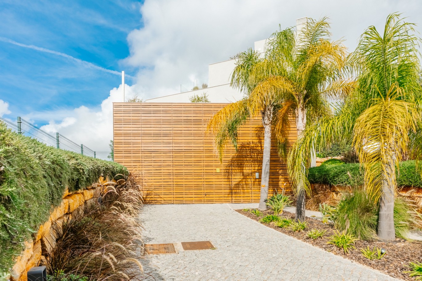 Moradia V4 com vista para rio Arade à venda em Lagoa, Algarve_349158