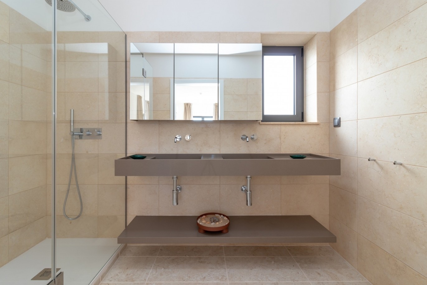 Villa with 3 Bedrooms, in luxury condominium, Carvoeiro, Algarve_349280