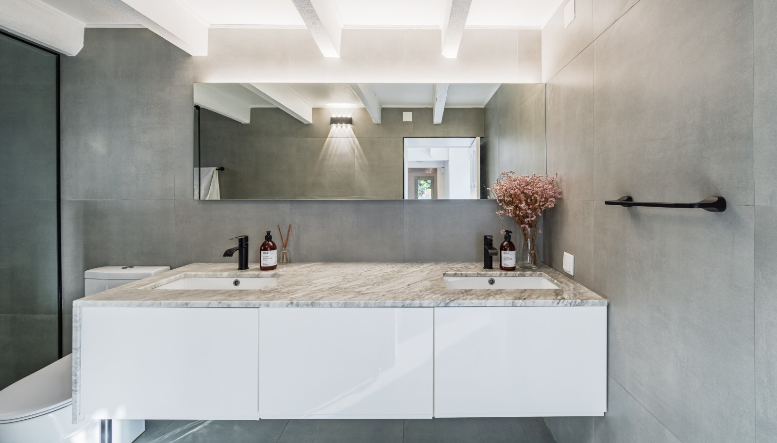 Drei-zimmer-Villa mit garten und pool zu verkaufen in Maia, Portugal_350370