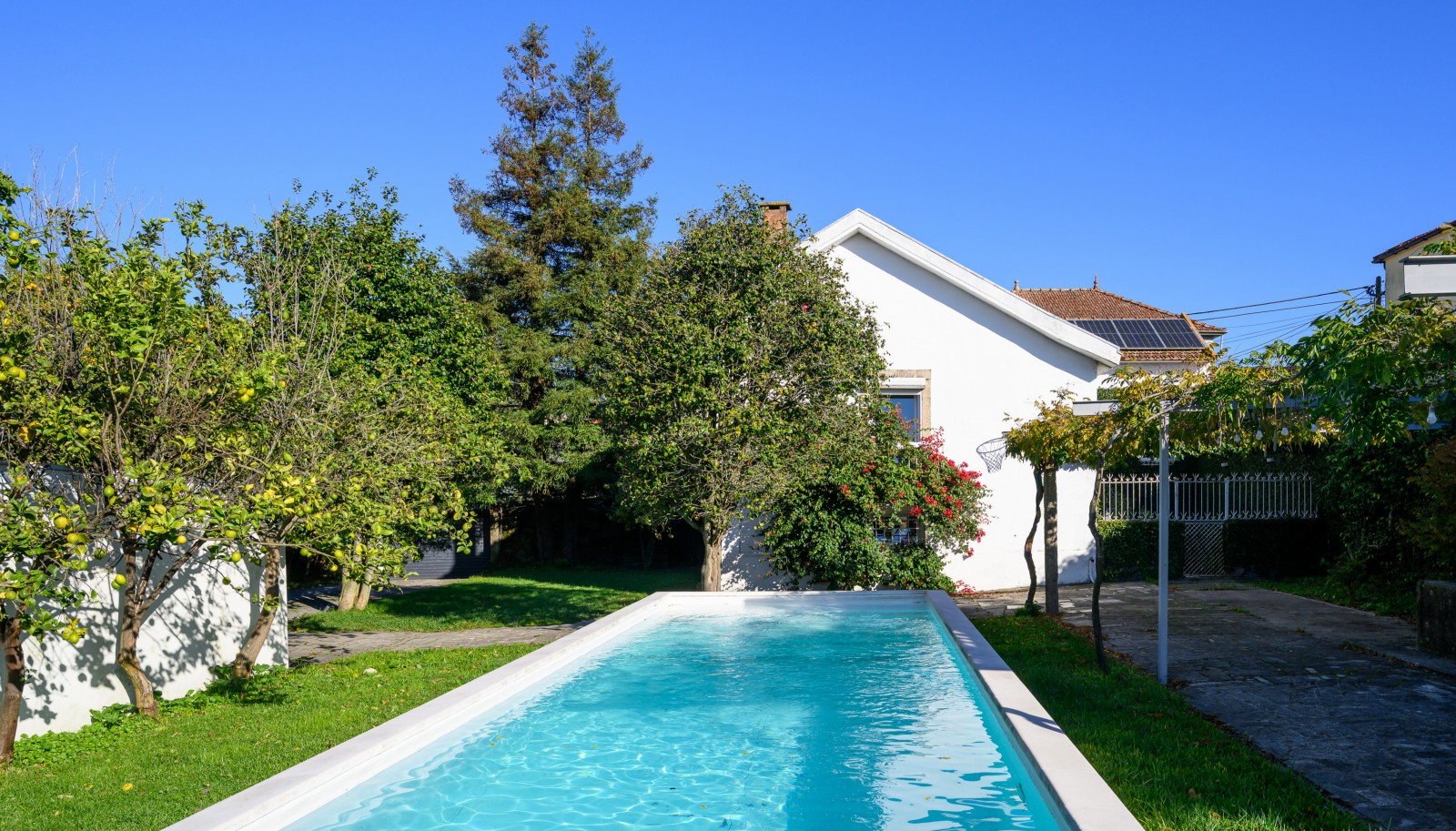 Drei-zimmer-Villa mit garten und pool zu verkaufen in Maia, Portugal_350387