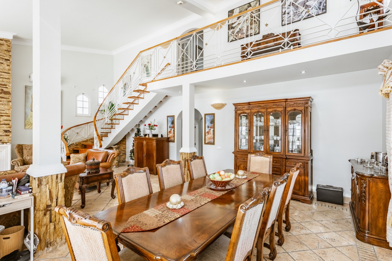 Villa 5 dormitorios y piscina en venta en Albufeira, Algarve, Portugal_350486