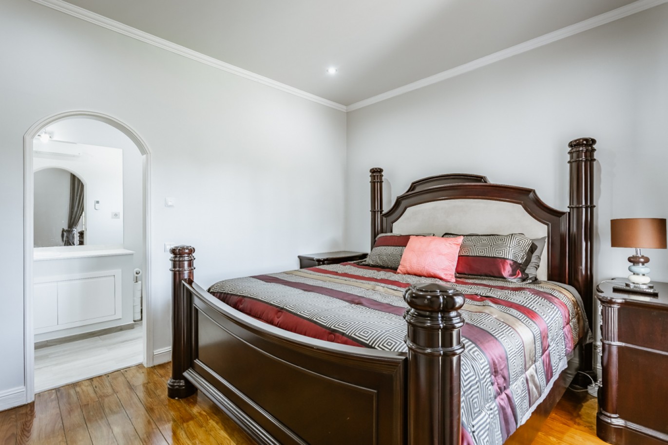 Villa 5 dormitorios y piscina en venta en Albufeira, Algarve, Portugal_350497