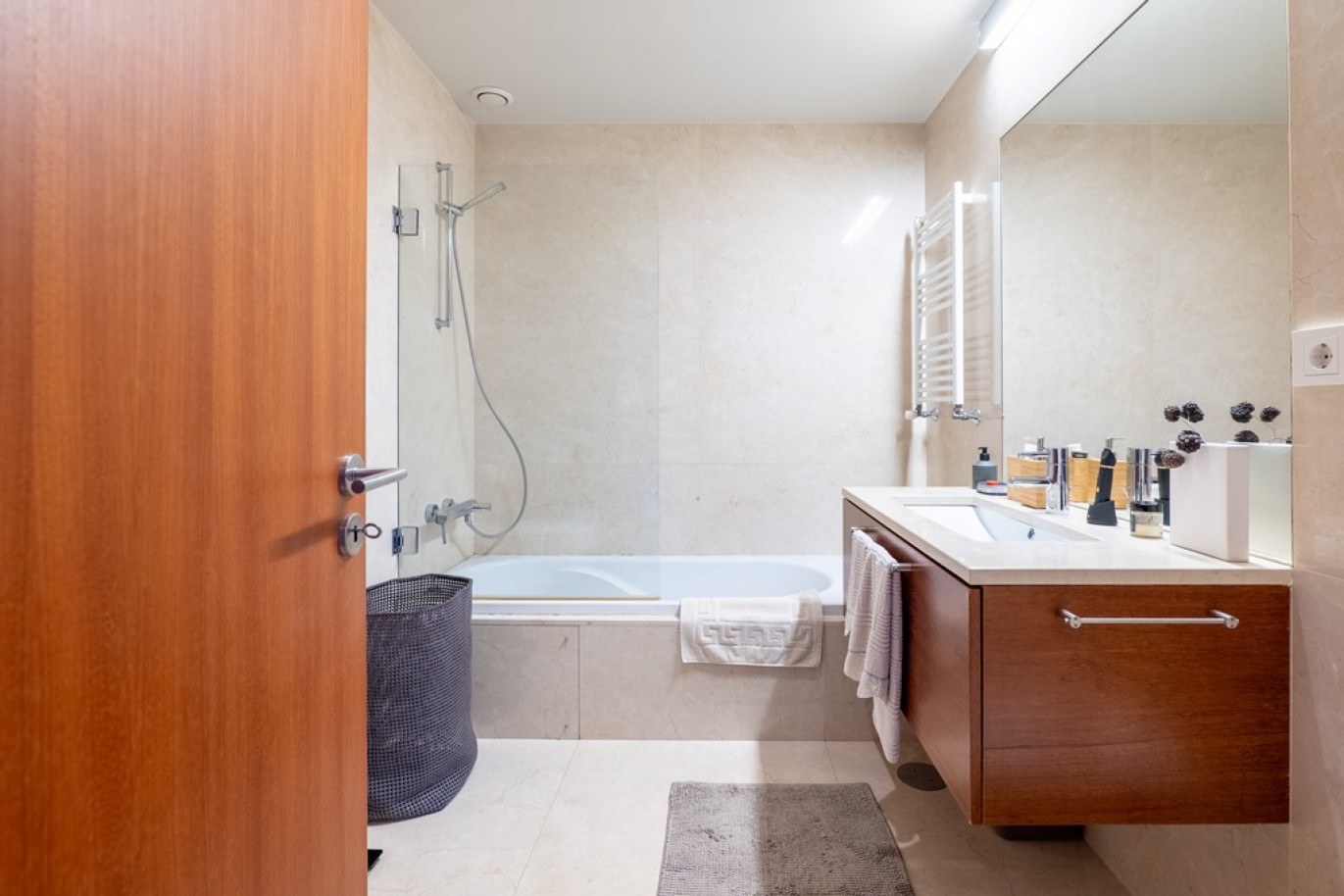 Villa de 4 dormitorios con jardín en venta en Oporto, Portugal_350664