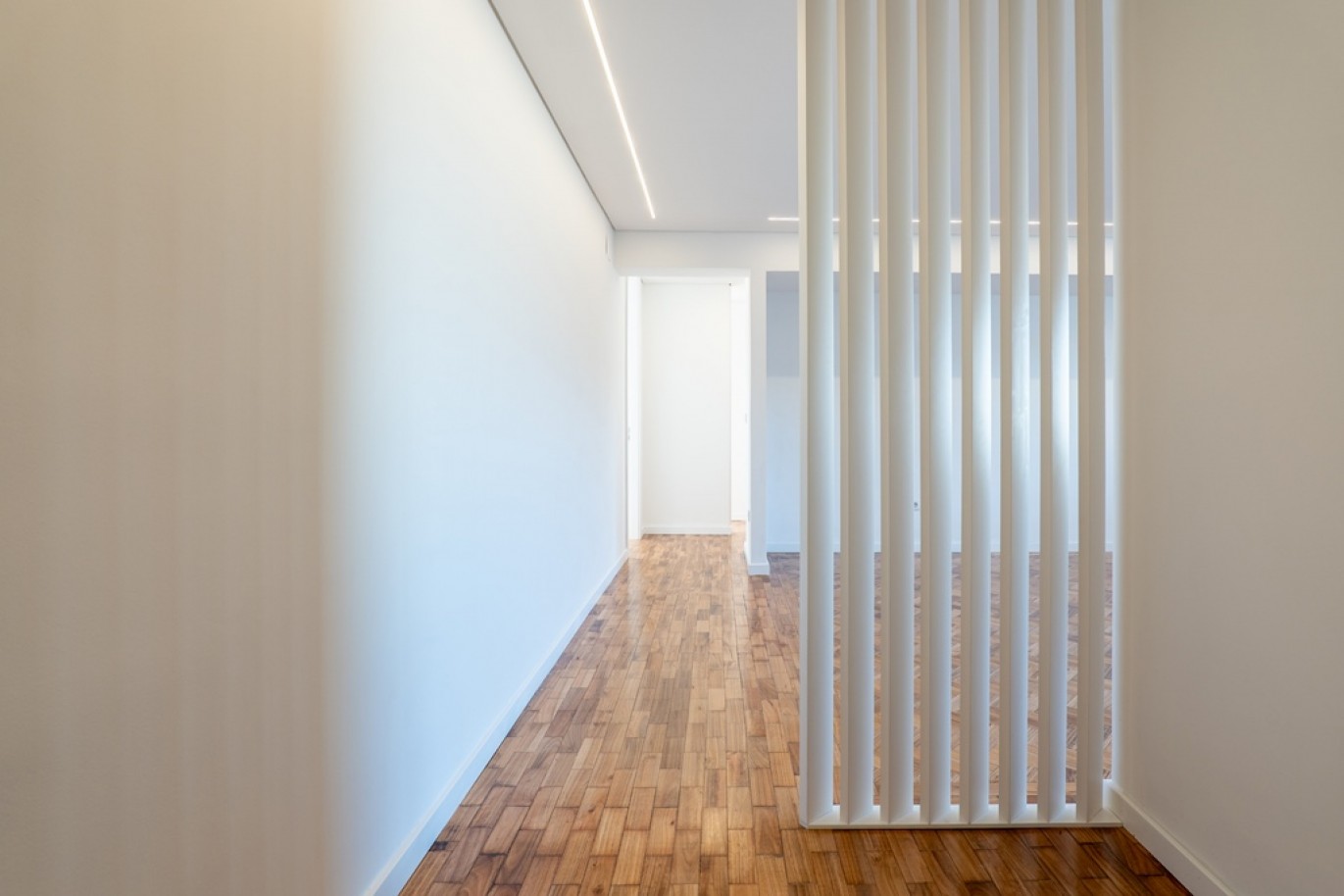 Renovated 4-bedroom apartment for sale in the centre of Porto, Portugal_350703