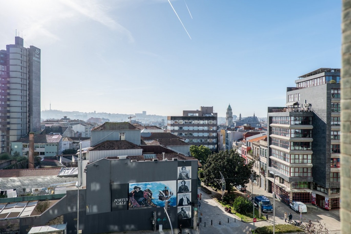 Renovated 4-bedroom apartment for sale in the centre of Porto, Portugal_350714