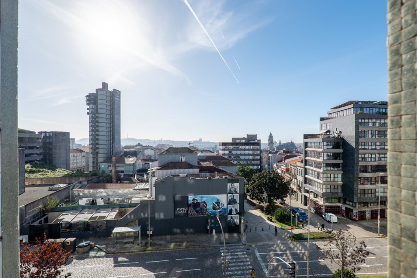Renovated 4-bedroom apartment for sale in the centre of Porto, Portugal_350715