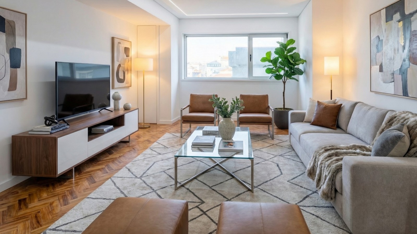 Renovated 4-bedroom apartment for sale in the centre of Porto, Portugal_350728