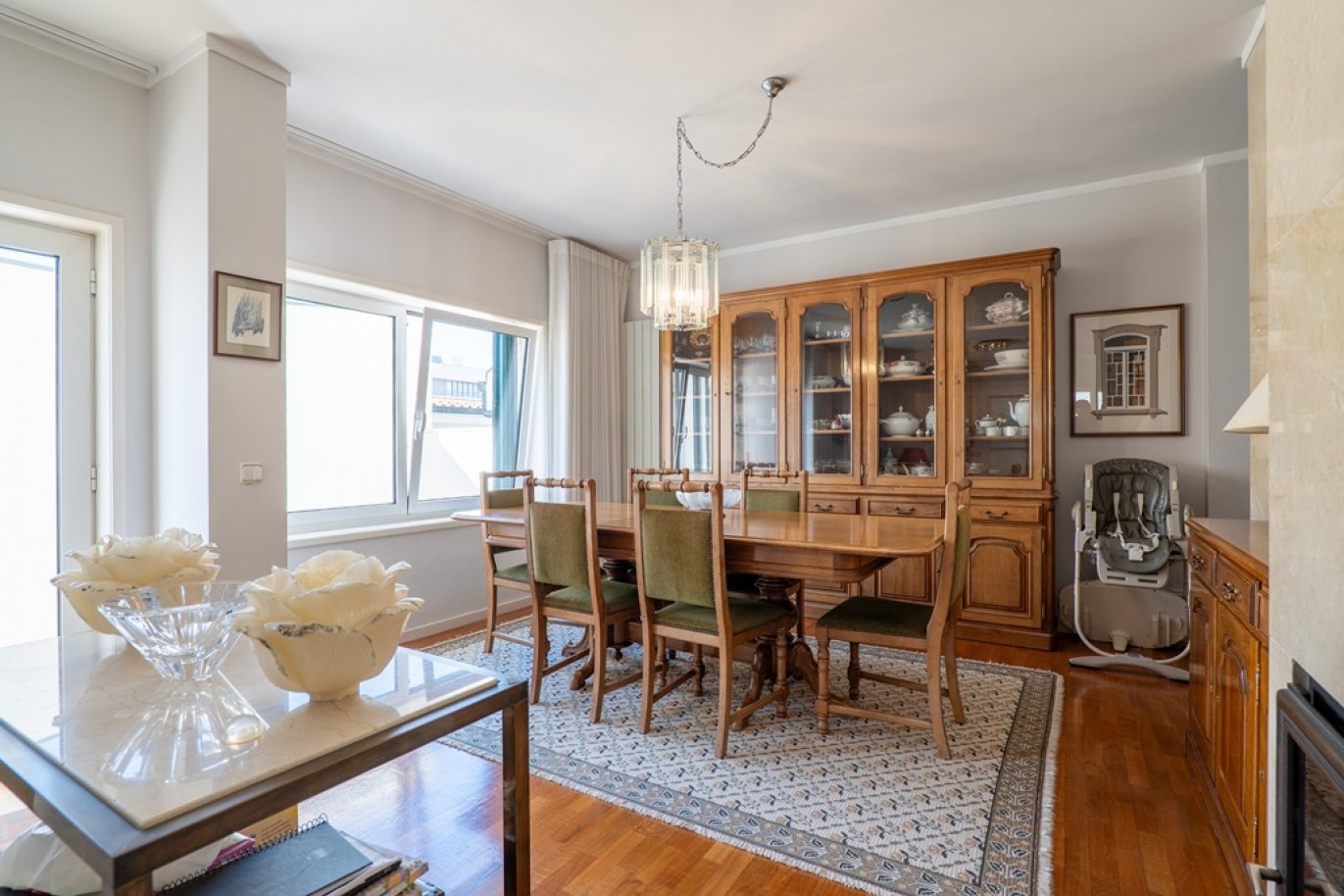 Four bedroom villa with outdoor space for sale Leça Palmeira, Portugal_350739