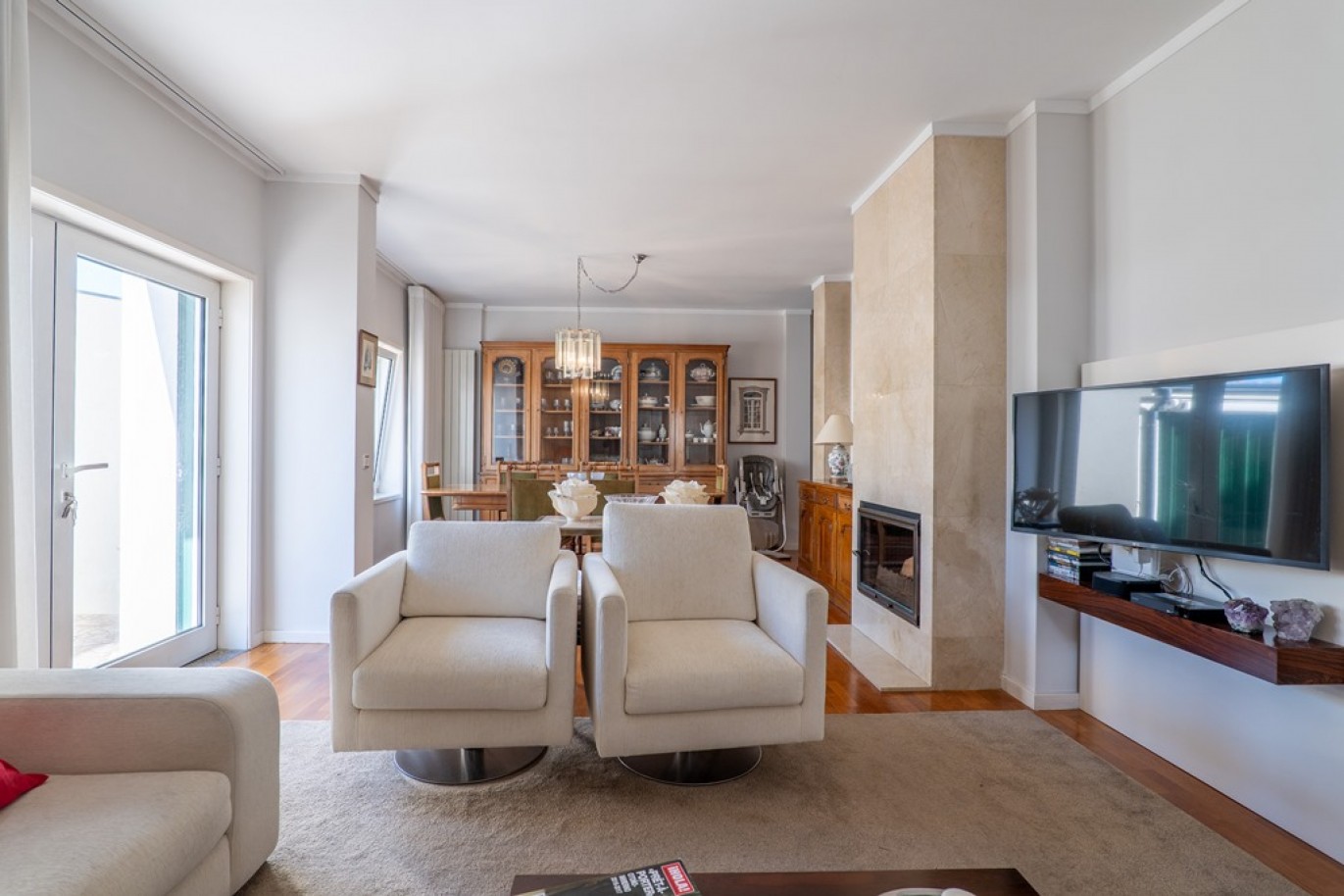 Four bedroom villa with outdoor space for sale Leça Palmeira, Portugal_350744