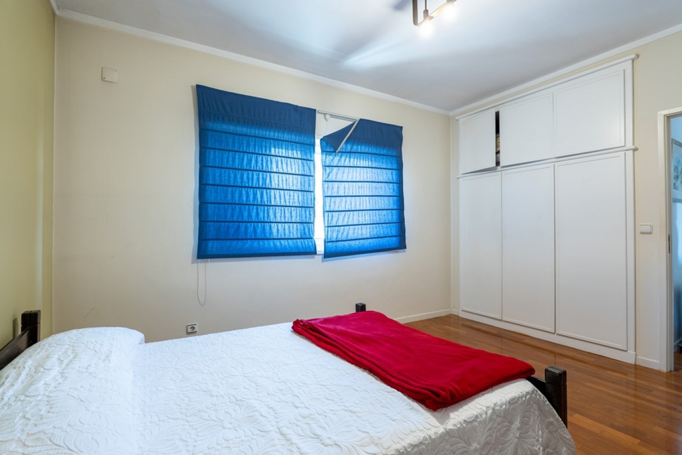 Four bedroom villa with outdoor space for sale Leça Palmeira, Portugal_350758