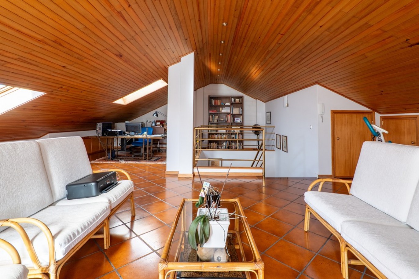 Four bedroom villa with outdoor space for sale Leça Palmeira, Portugal_350764