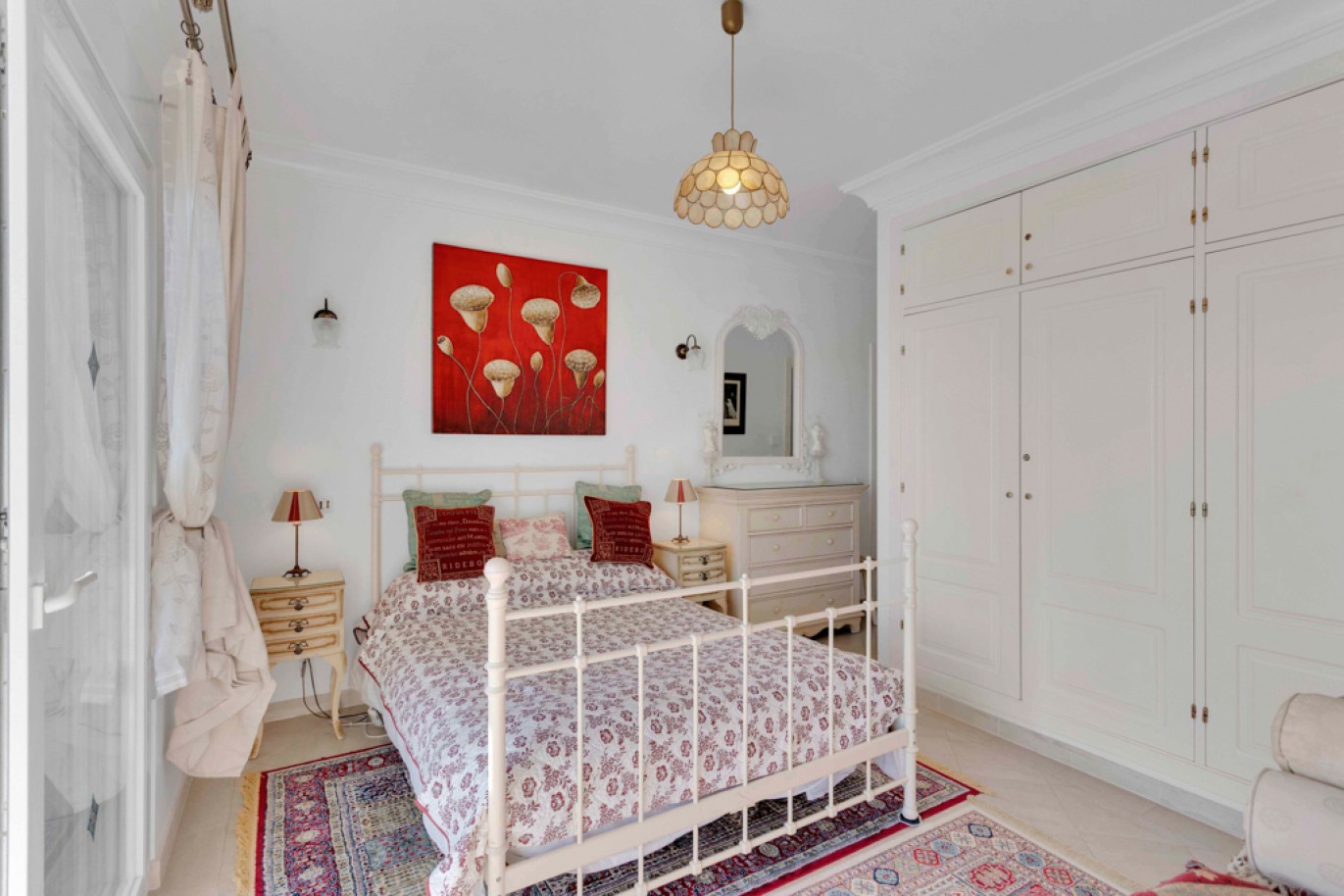 Beachfront villa with pool for sale in Luz, Algarve, Portugal_350802