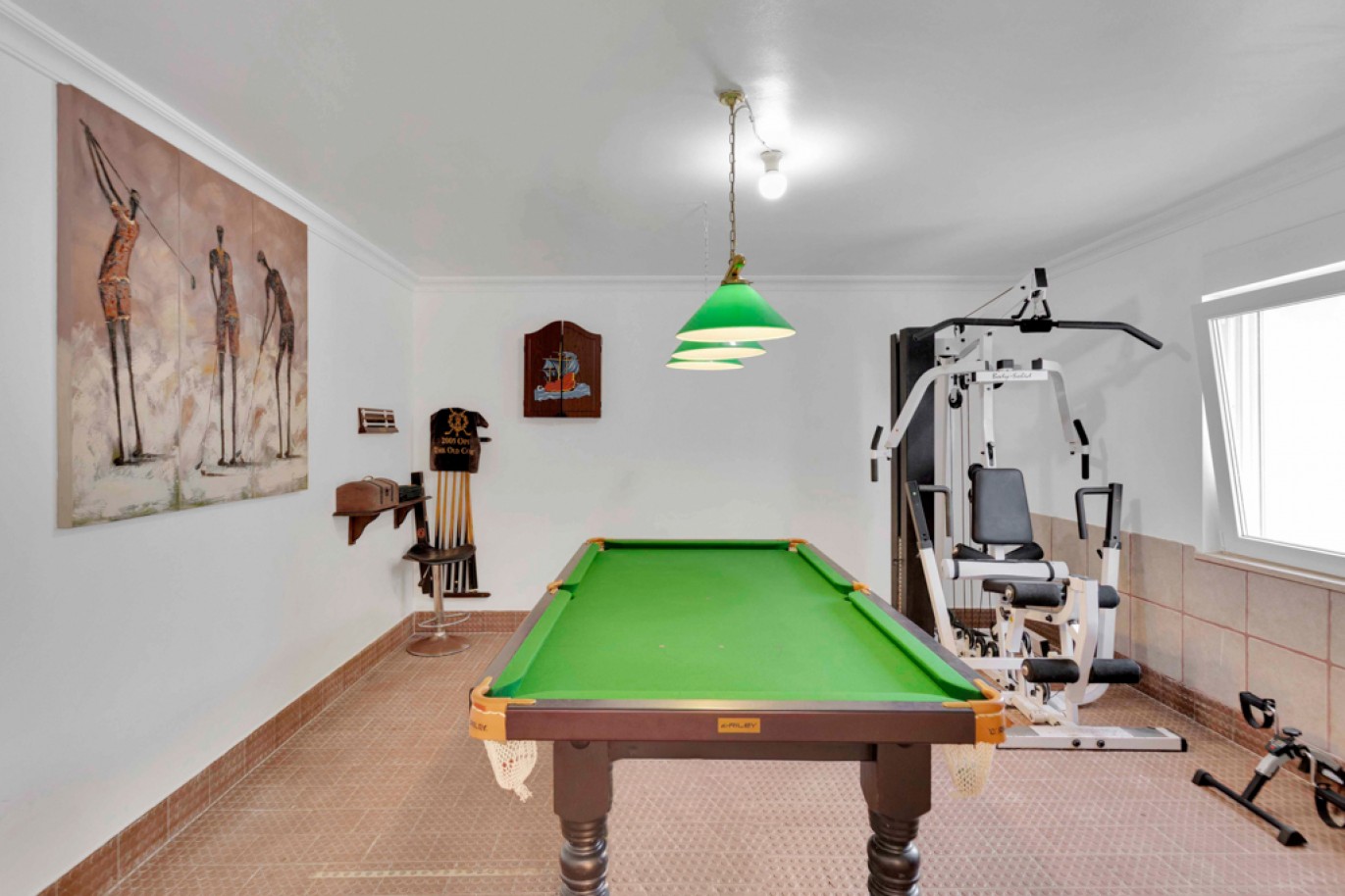 Beachfront villa with pool for sale in Luz, Algarve, Portugal_350809