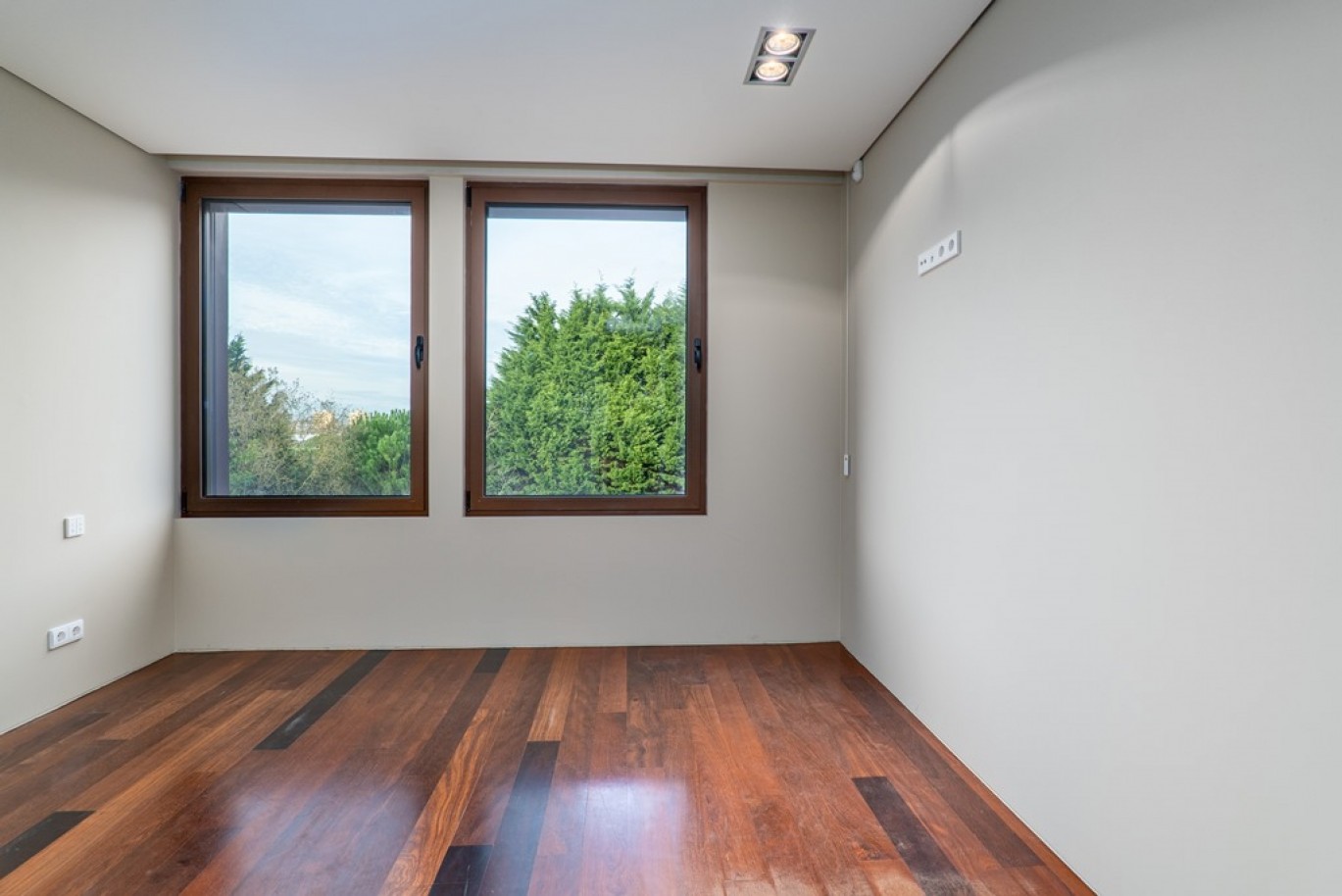 Moradia V5 com jardim para venda junto ao Parque da Cidade no Porto_352357