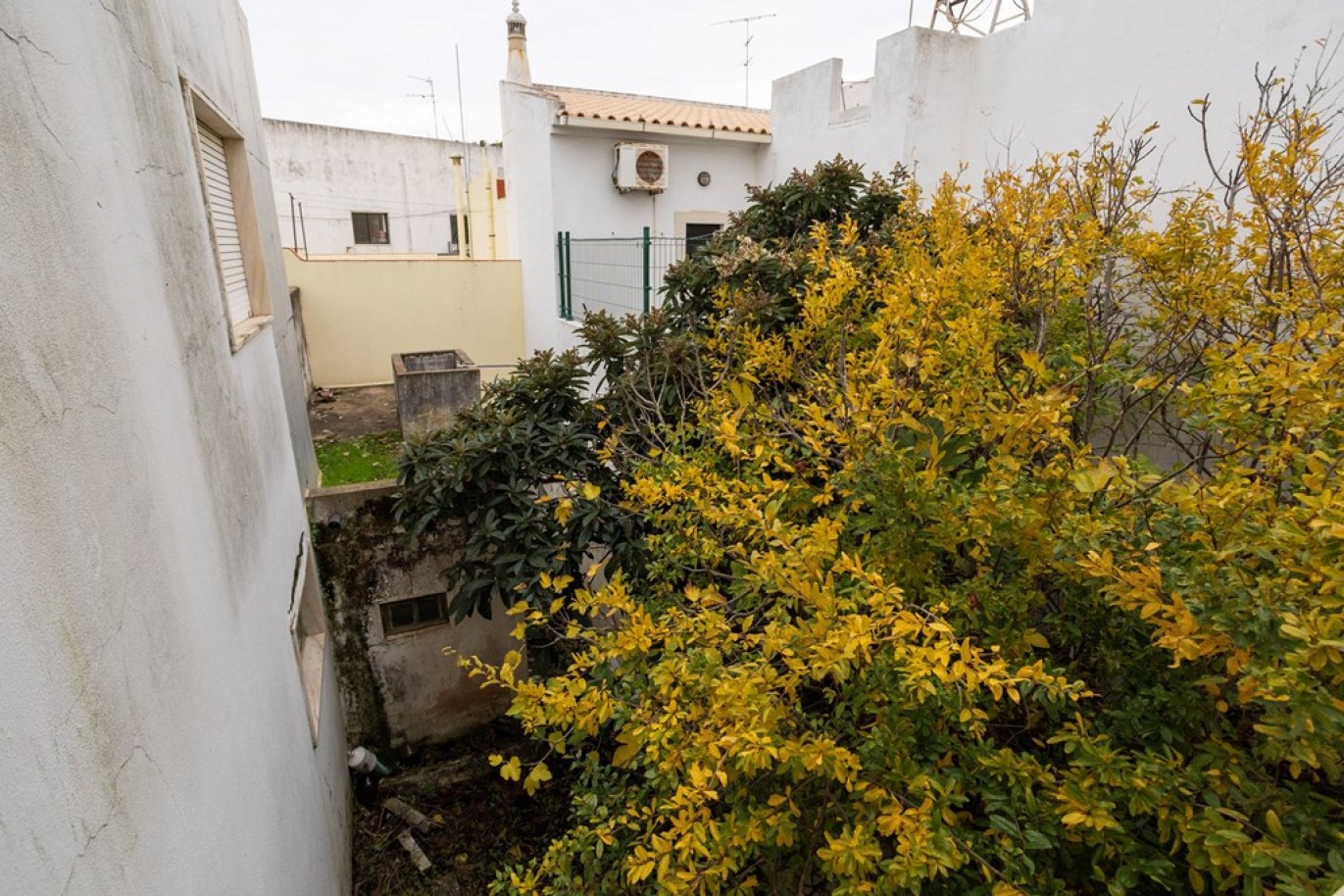 Bâtiment à rénover à vendre à Faro, Algarve, Portugal_352626