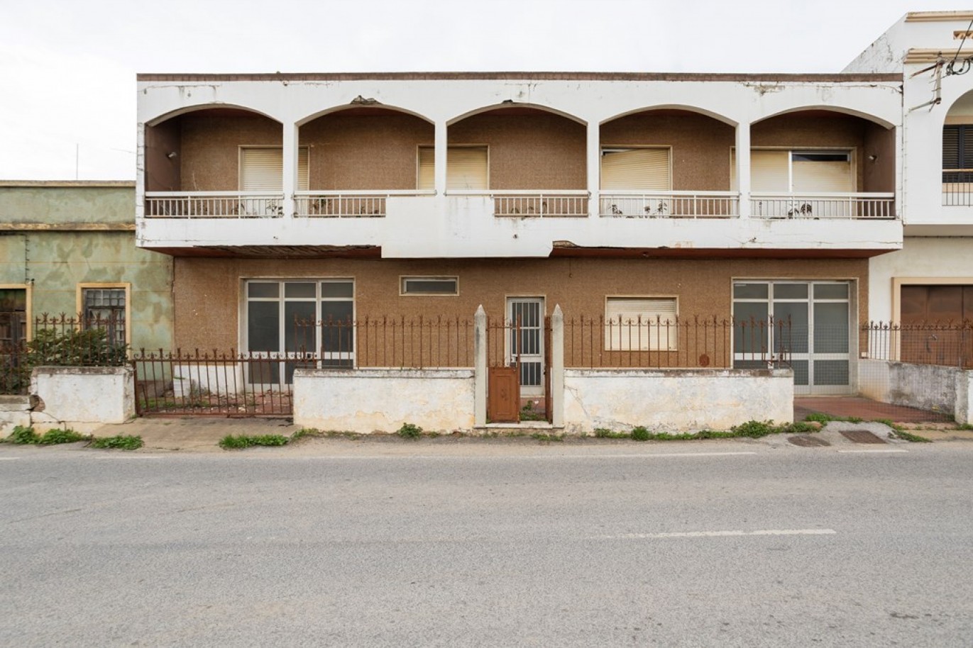 Bâtiment à rénover à vendre à Faro, Algarve, Portugal_352629