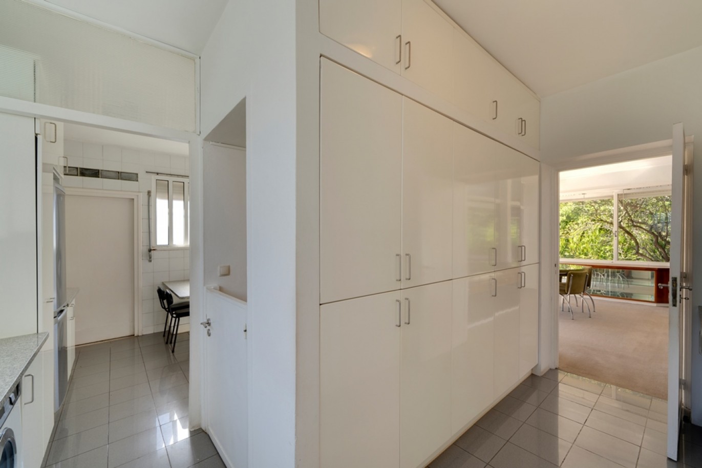 Villa modernista de 4 dormitorios en venta en Oporto, Portugal _352817