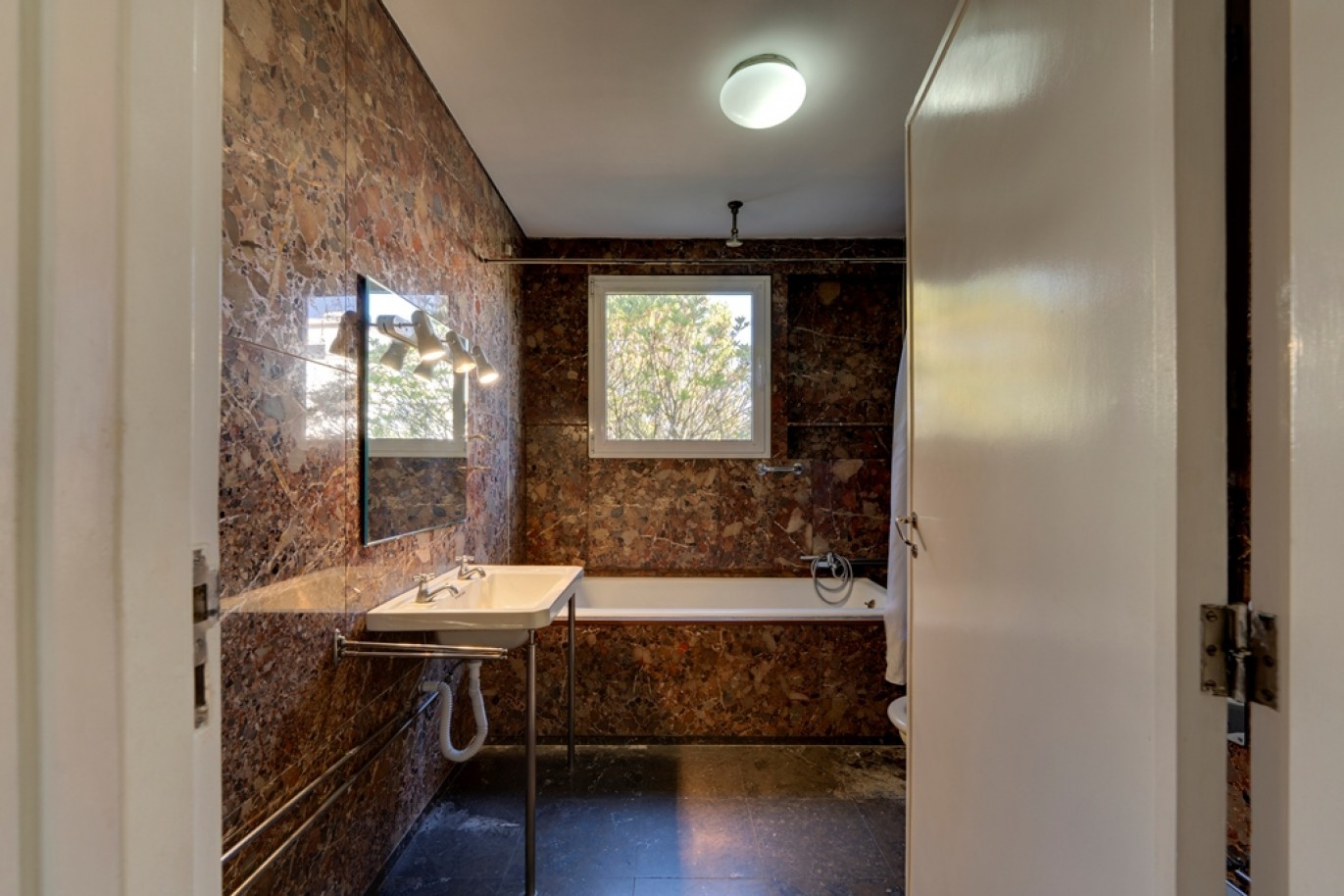 Villa modernista de 4 dormitorios en venta en Oporto, Portugal _352836