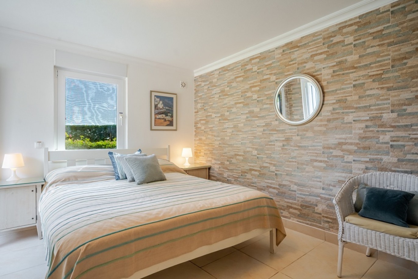 Beachfront villa with pool for sale in Luz, Algarve, Portugal_352903