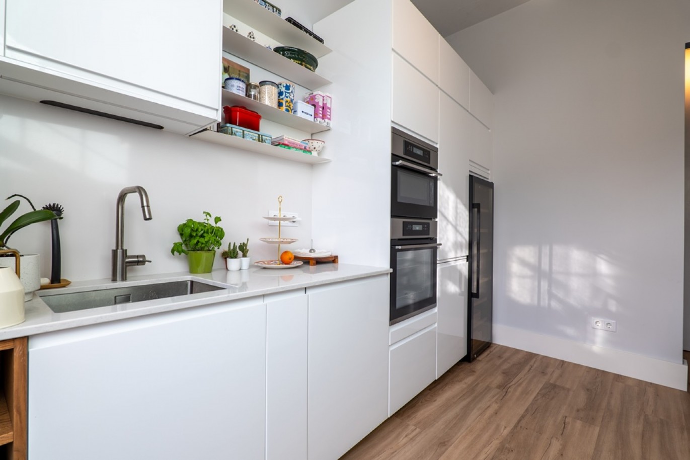 Two bedroom apartment with terrace for sale Foz Velha, Porto, Portugal_353023