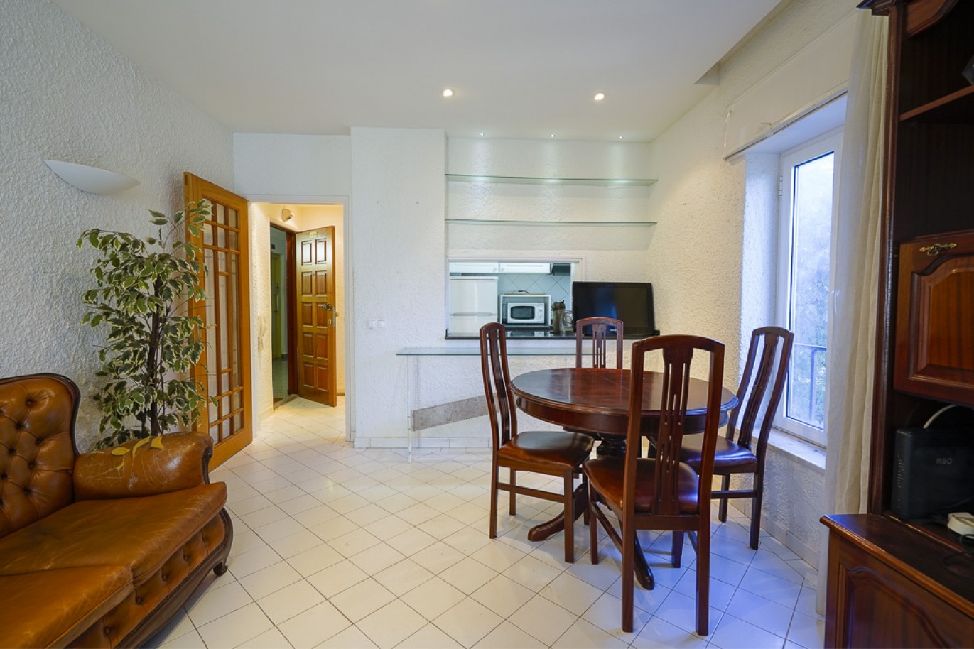 Propriedade perto da praia à venda em Quarteira, Algarve_353249