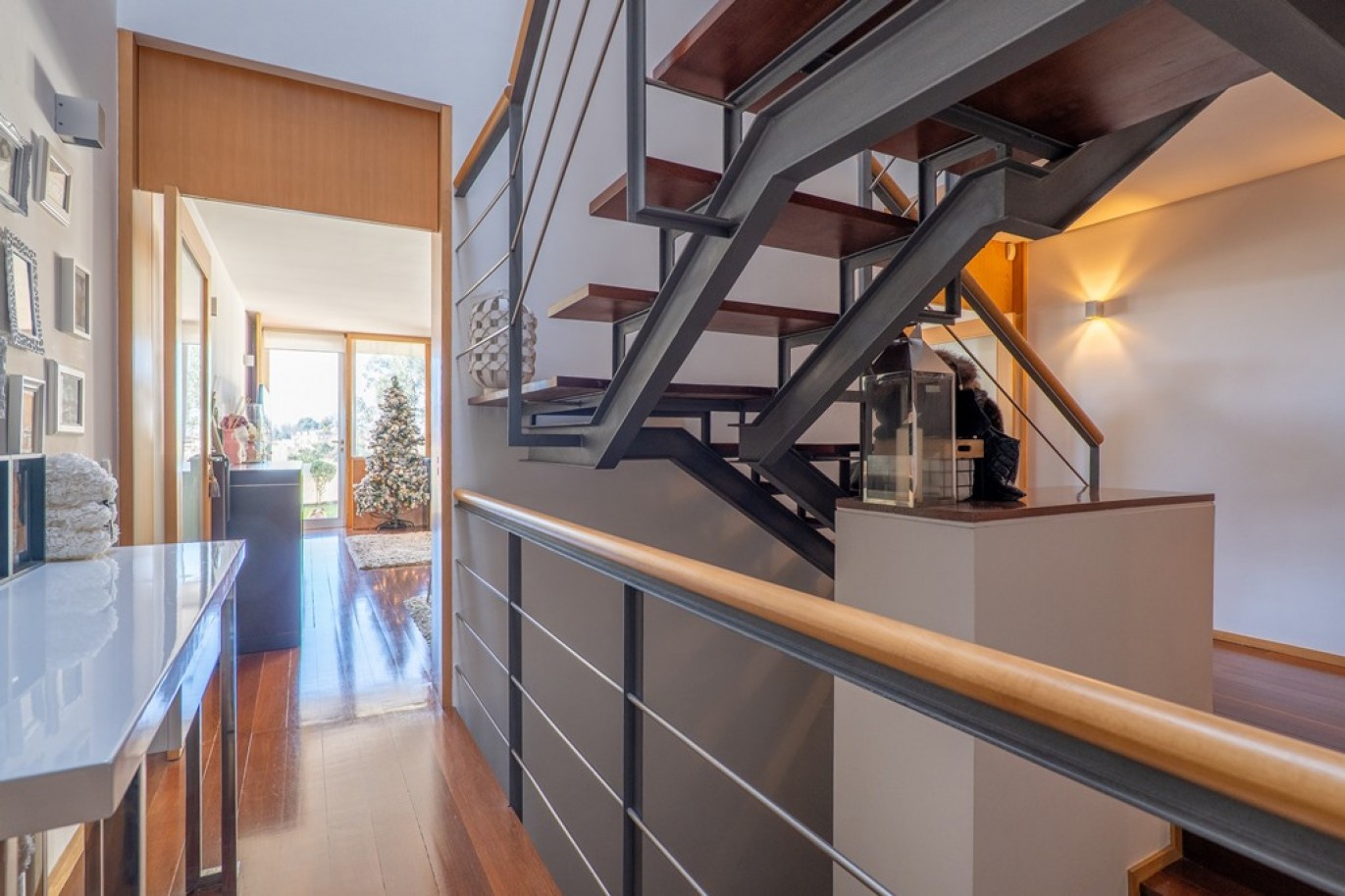 Vier-Zimmer-Villa mit Garten in geschlossener Wohnanlage in Maia, Portugal_353458