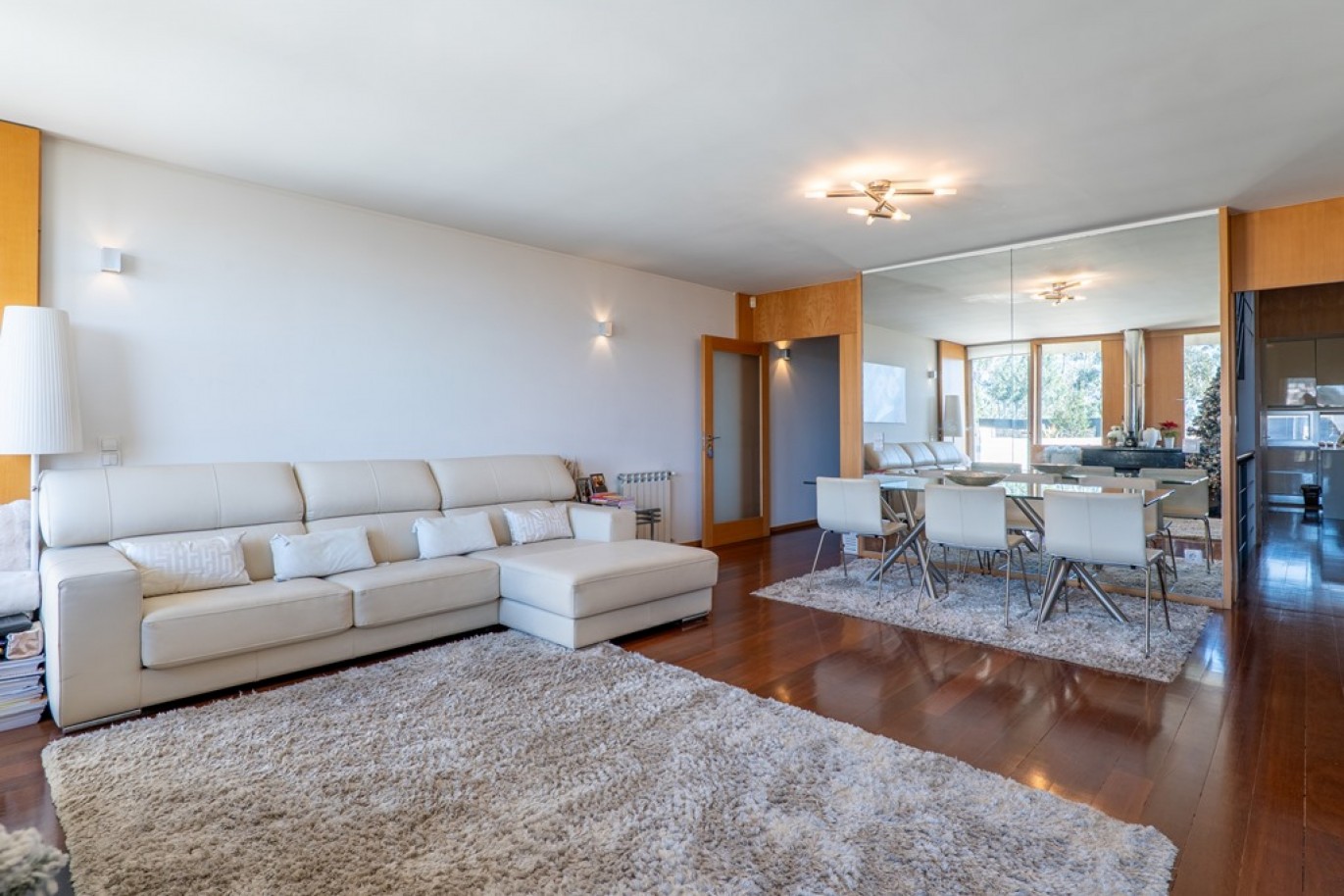 Vier-Zimmer-Villa mit Garten in geschlossener Wohnanlage in Maia, Portugal_353462