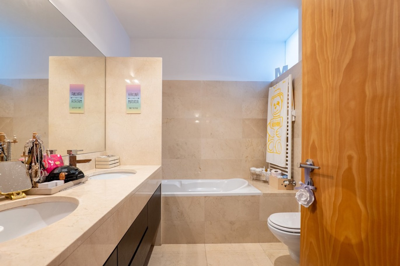 Vier-Zimmer-Villa mit Garten in geschlossener Wohnanlage in Maia, Portugal_353469