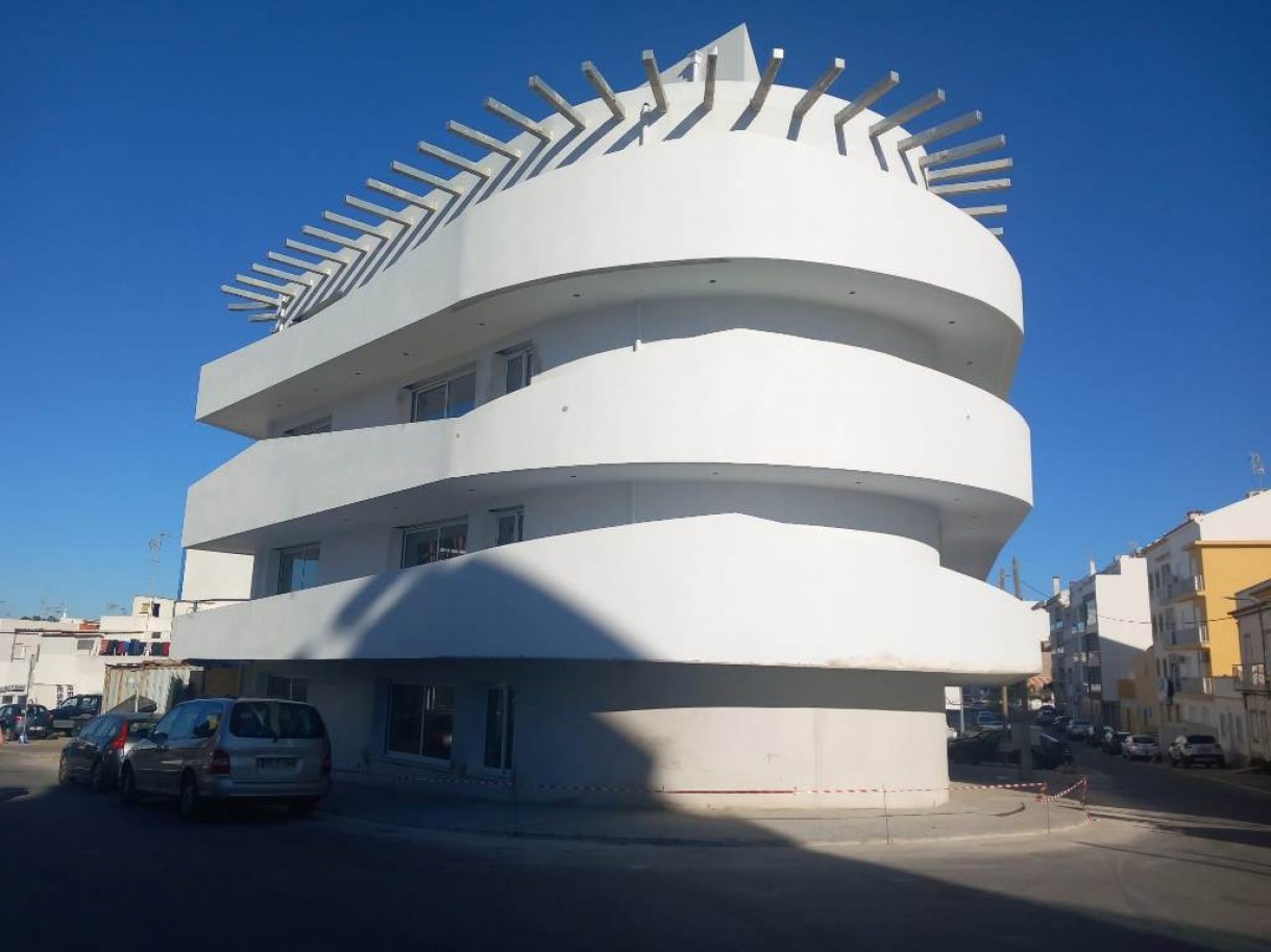 Modern 2-bedroom Apartment for sale in Monte Gordo, Algarve, Portugal_353579