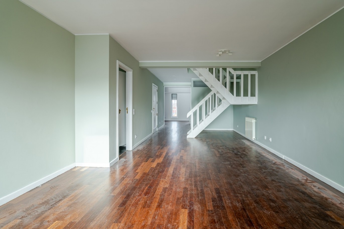 Three bedroom duplex flat with balconies for sale in Porto, Portugal_353633