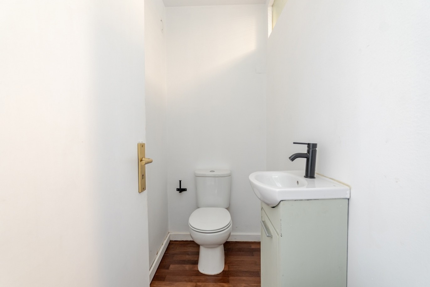 Three bedroom duplex flat with balconies for sale in Porto, Portugal_353636