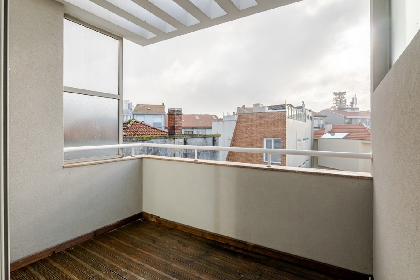 Three bedroom duplex flat with balconies for sale in Porto, Portugal_353661