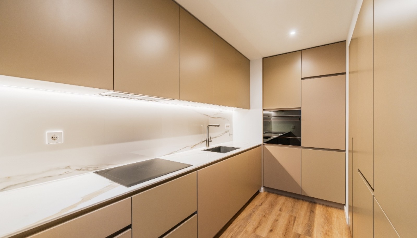 Appartement de 1 chambre avec balcon à louer à Vila Nova Gaia, Portugal_354361