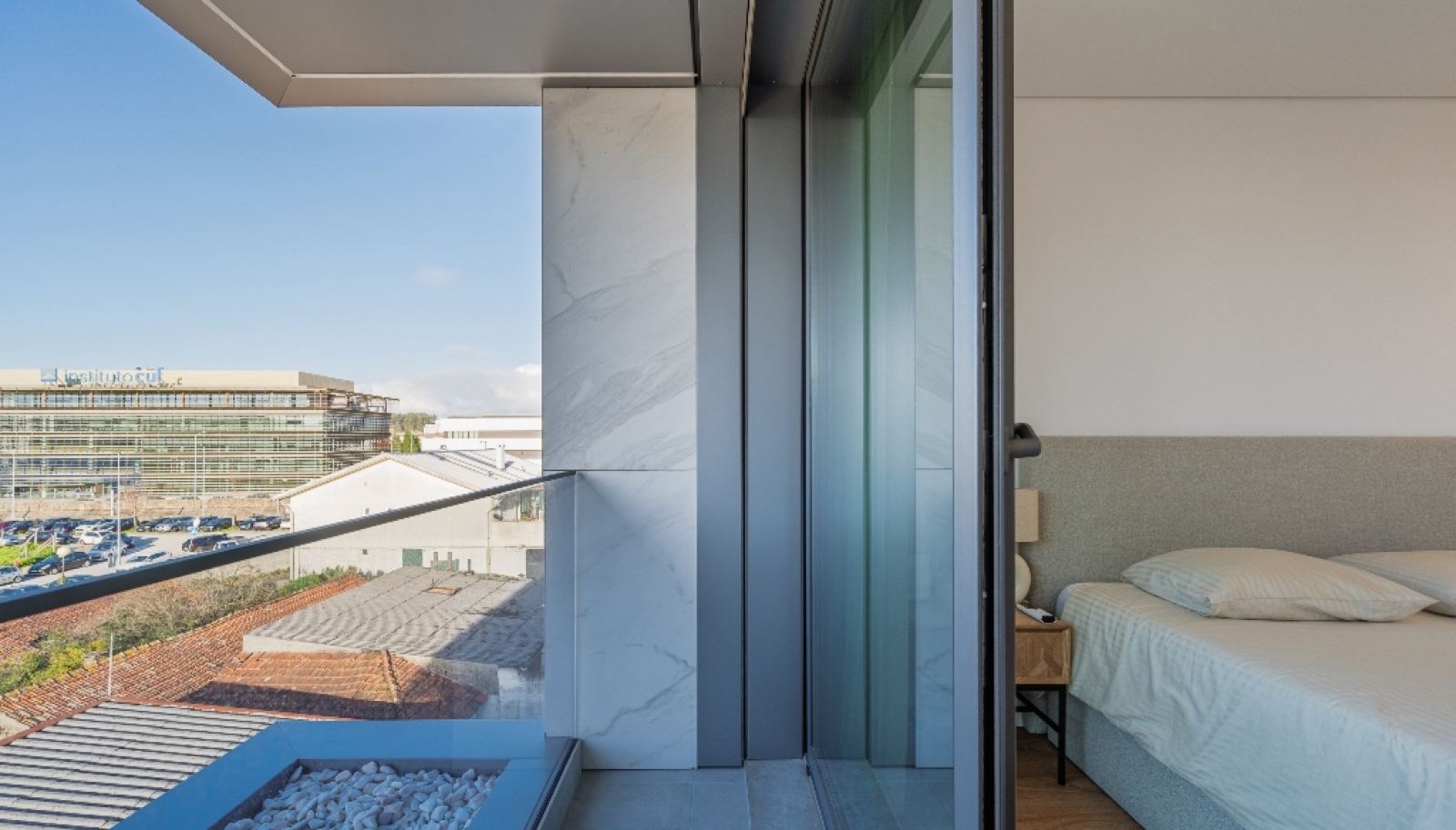 Apartamento T1 com varanda e estacionamento_354401