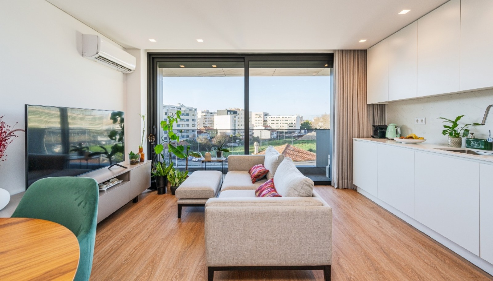 Apartamento T1 com varanda e estacionamento_354412