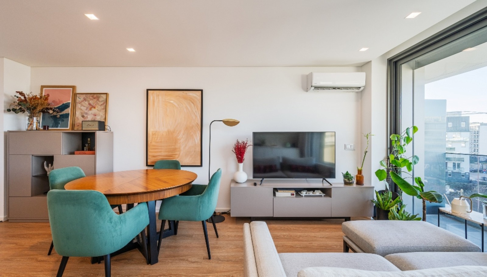 Apartamento T1 com varanda e estacionamento_354415