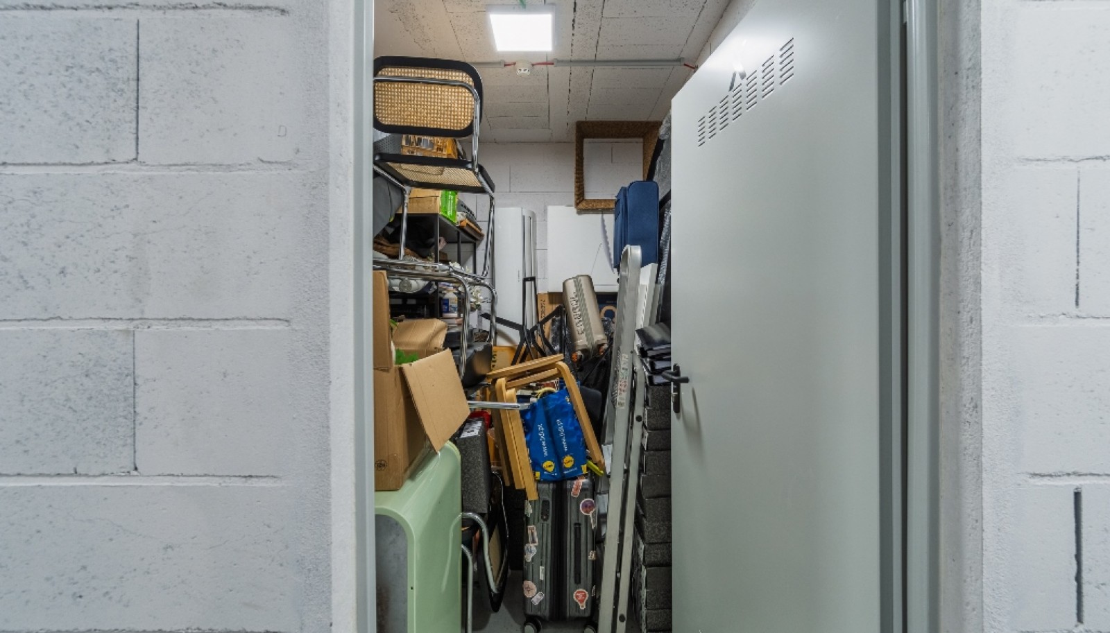 Apartamento T1 com varanda e estacionamento_354421