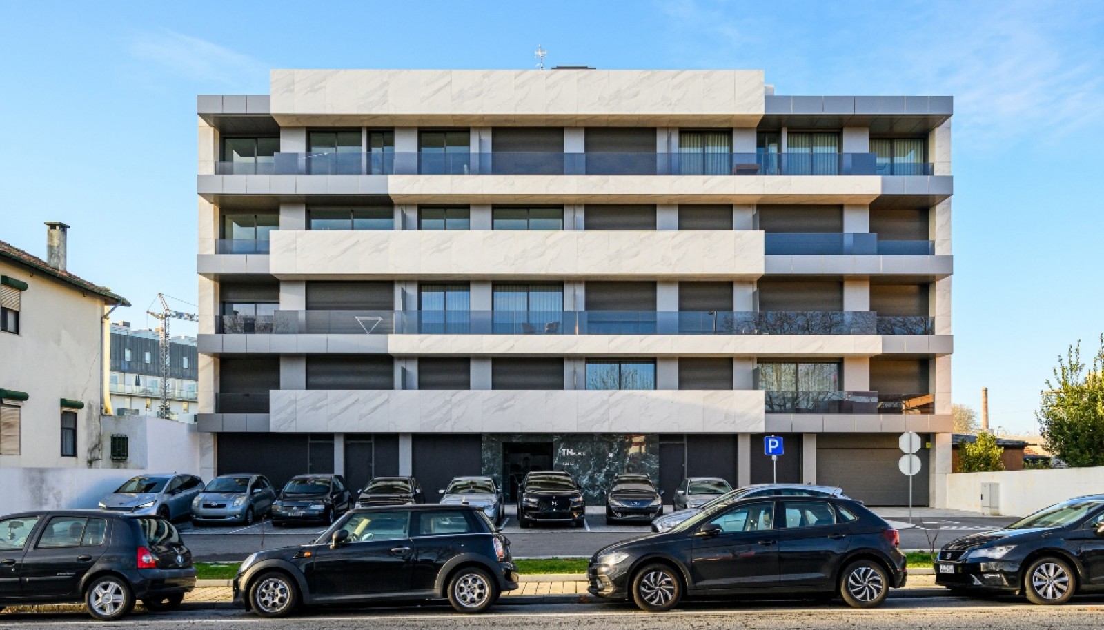 Apartamento T1 com varanda e estacionamento_354423