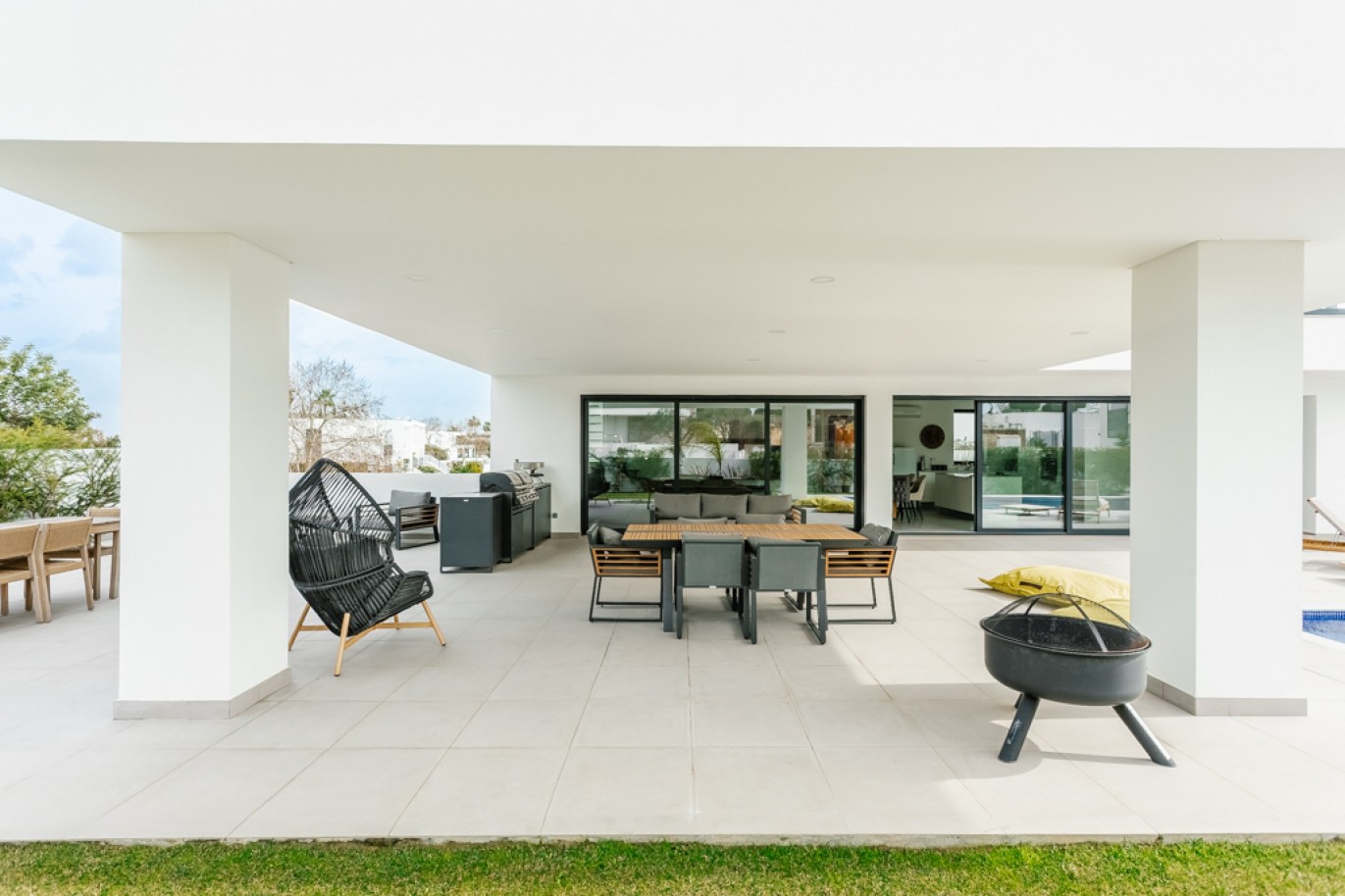 Moderna Moradia V3 com piscina para venda em Alcantarilha, Algarve_354427