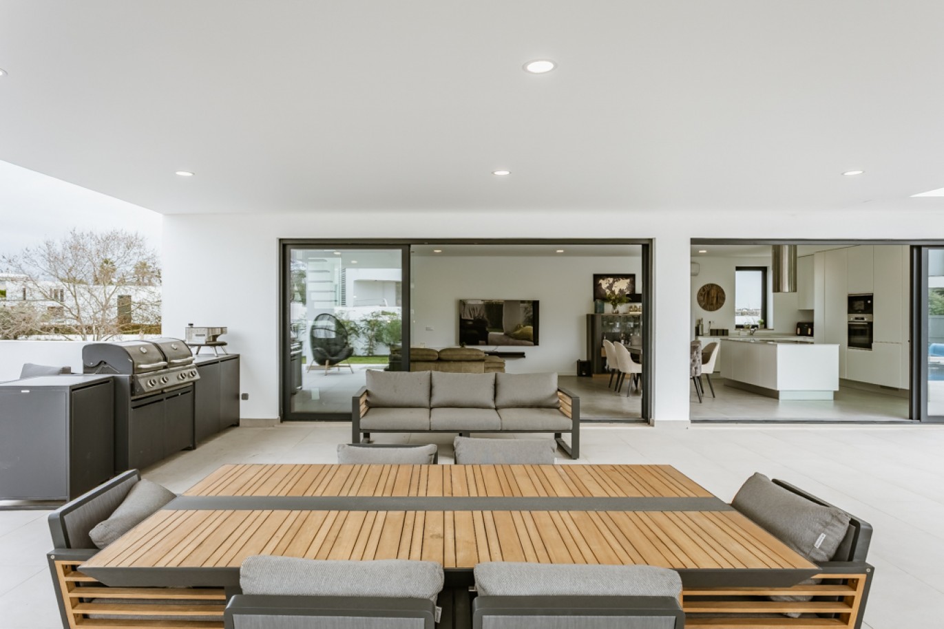 Moderna Moradia V3 com piscina para venda em Alcantarilha, Algarve_354446