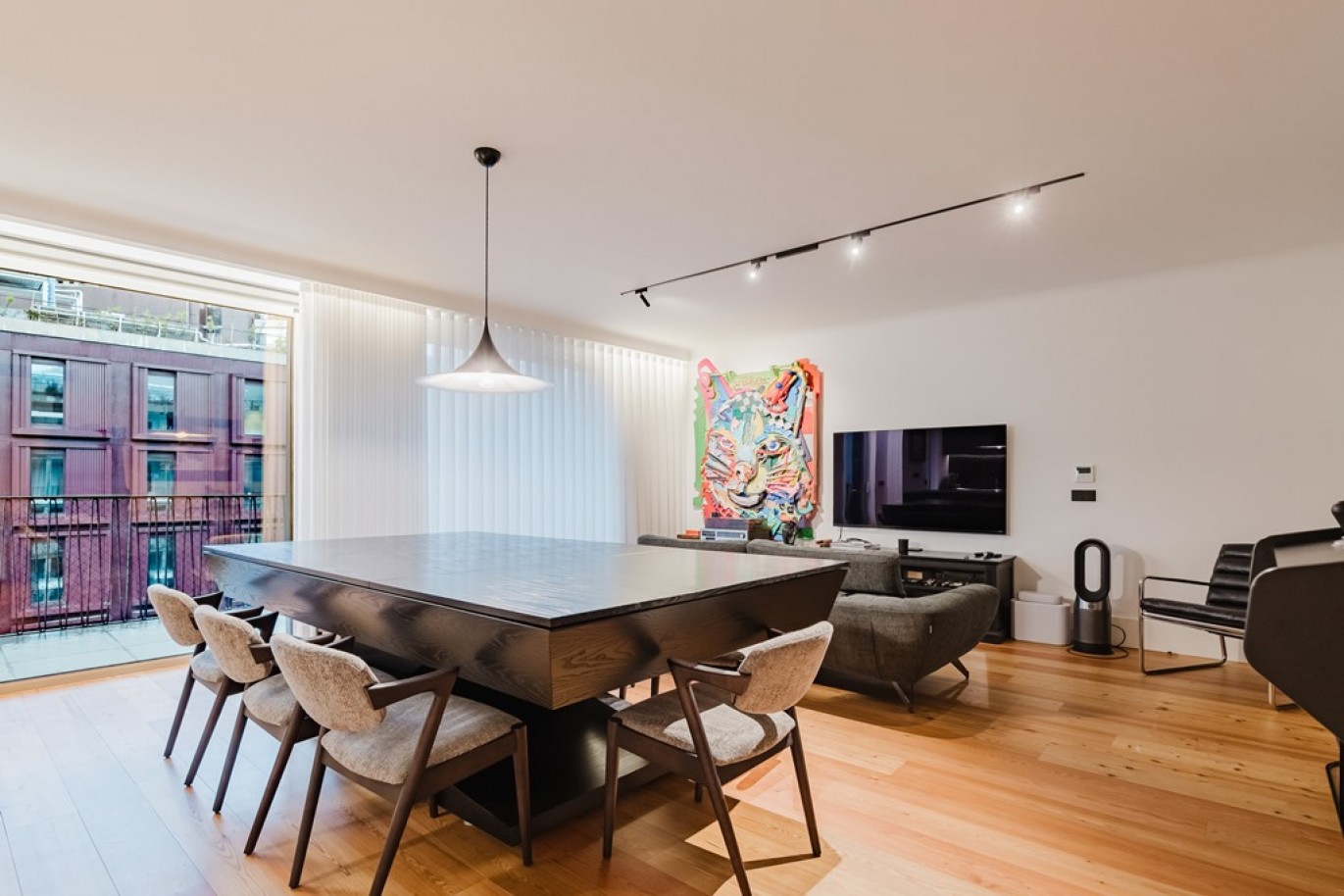 Apartamento T4 com varandas para venda no centro do Porto_354457