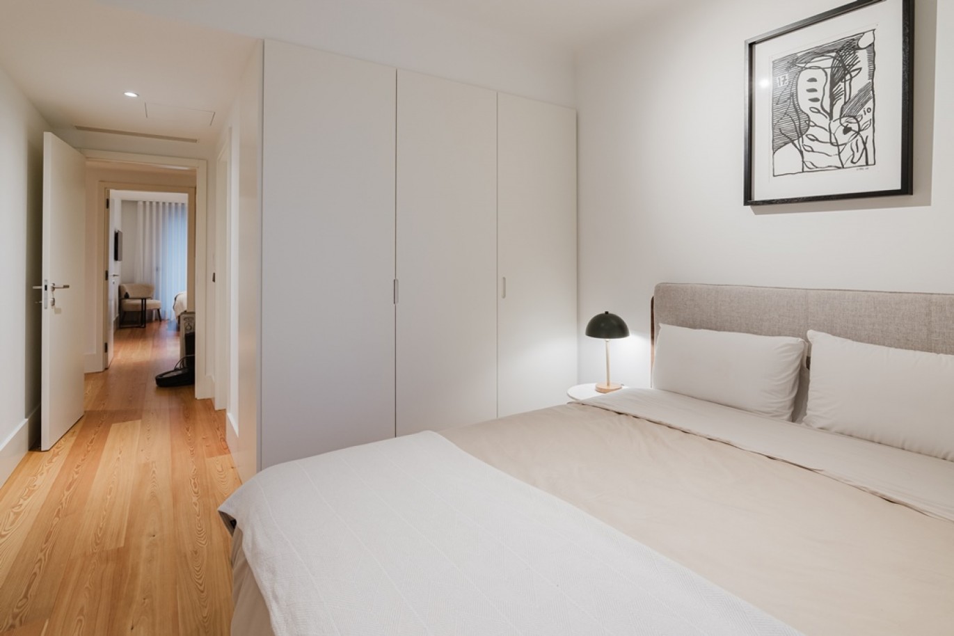 Apartamento T4 com varandas para venda no centro do Porto_354477