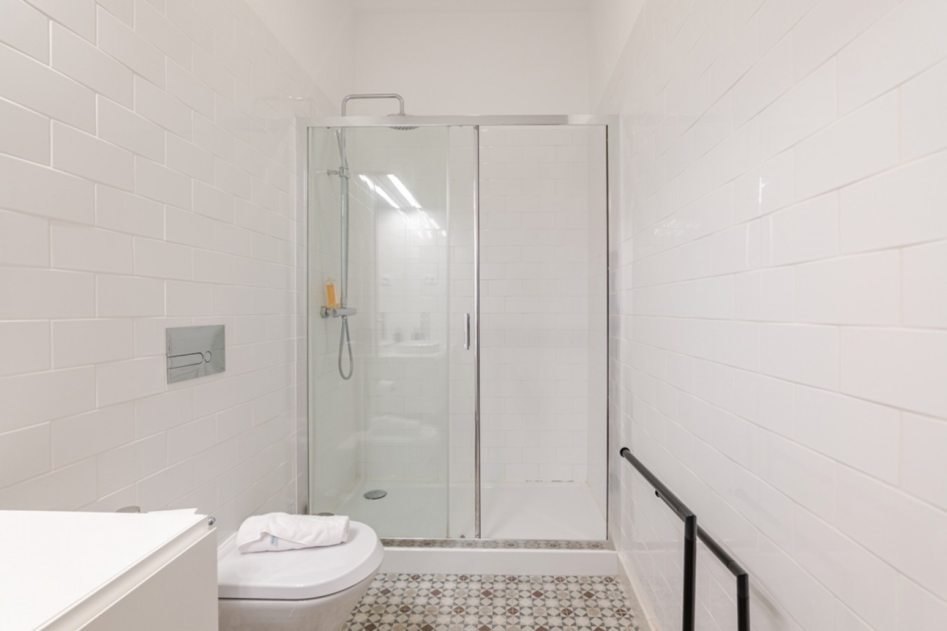 Estudio con balcón en Alojamiento Local en venta Baixa do Porto, Portugal_354550