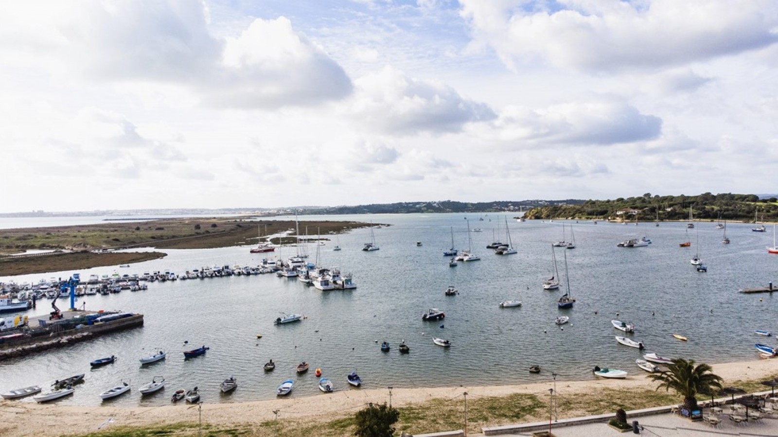 Fantastic Property with sea views for sale in Alvor, Algarve, Portugal_354553